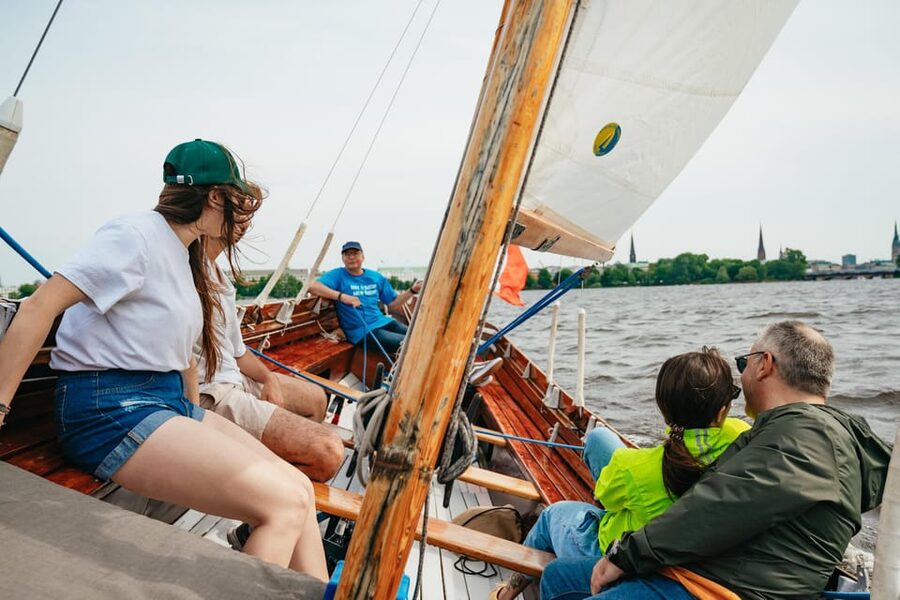 Hamburg: Alster River Sailing Tour on a 2-Masted Sailboat - Key points at a glance