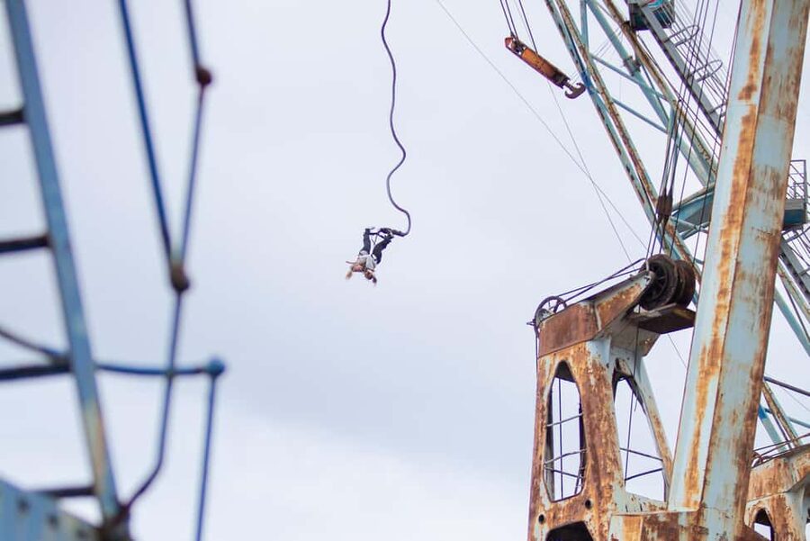 Hamburg: Bungee Jumping 50 Meters High over the Harbor - Key points to know before booking