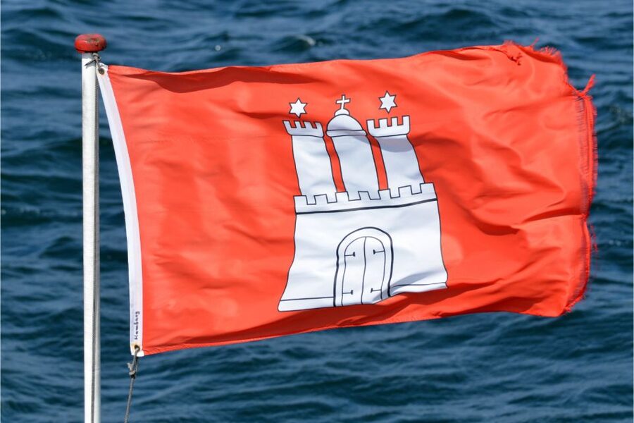 Hamburg City: Scavenger Hunt Self-Guided Tour - Why the puzzle format works for sightseeing