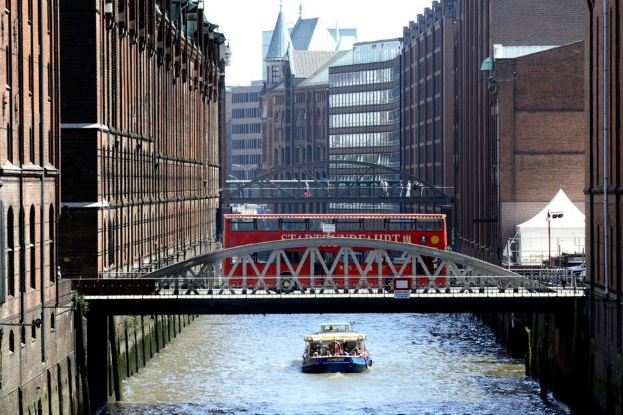 Hamburg Discovery: Bus Tour with Harbor & Alster Lake Cruise - Three ways to understand Hamburg in one ticket
