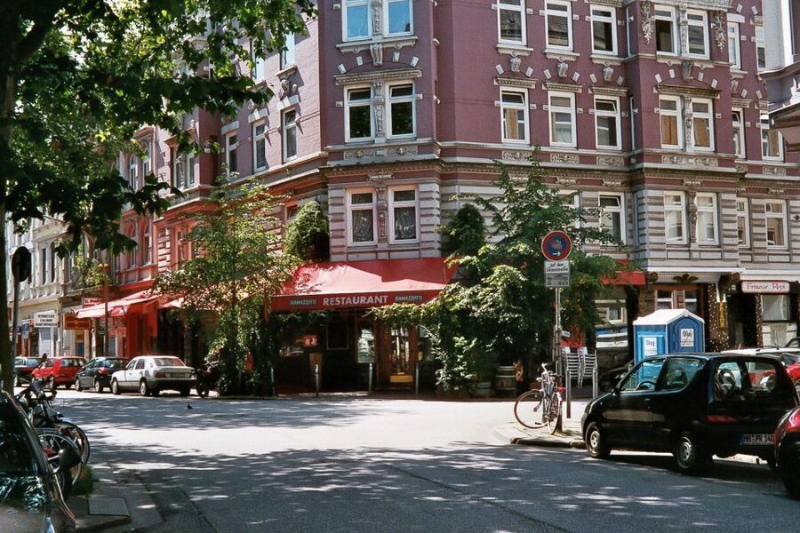 Hamburg: Downtown, Alster & Creative Neighborhoods by Bike - Münzviertel in Hammerbrook and the question of city use