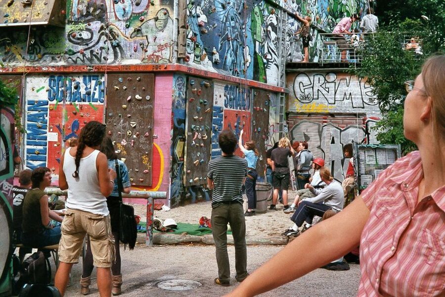 Hamburg: Downtown, Alster & Creative Neighborhoods by Bike - St. Pauli and Hafenstrasse