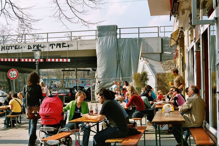 Hamburg: Downtown, Alster & Creative Neighborhoods by Bike - Neustadt and the project called Komm in de Gänge