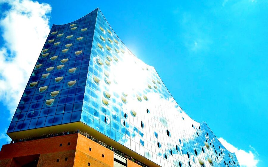 Hamburg: Elbphilharmonie Plaza, Highlights & Surroundings - Key points at a glance