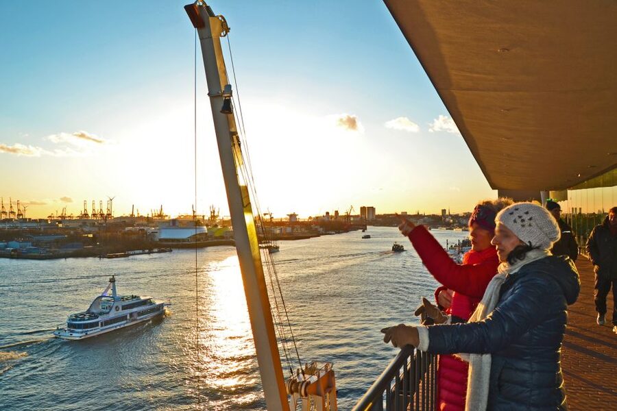 Hamburg: Elbphilharmonie Plaza, Highlights & Surroundings - Exploring the Elbphilharmonie Plaza