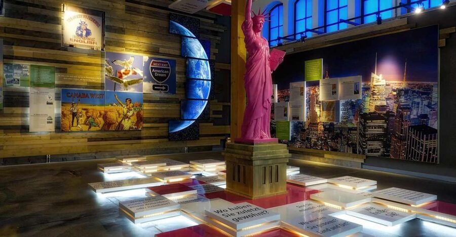 Hamburg: Emigration Museum BallinStadt Entry Ticket - Entering House 1 and finding your way around