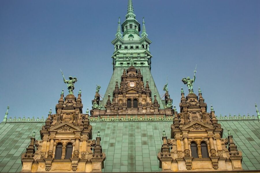 Hamburg - Freemason Walking Tour in German - Hamburg Town Hall and the public face of power