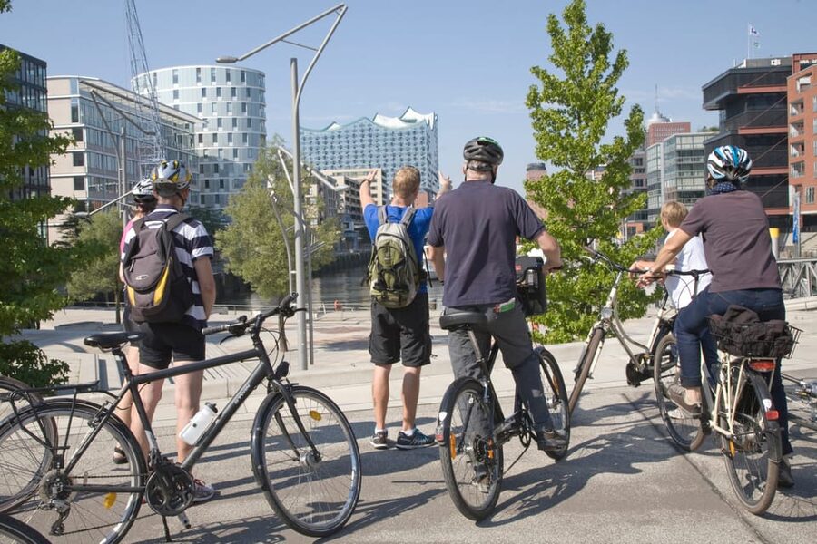 Hamburg: Guided Bike Tour - St. Pauli and the Reeperbahn