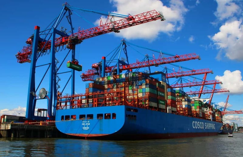 Hamburg: Guided Grand Harbor Sightseeing Cruise by Ship - Is $25 good value for an hour?