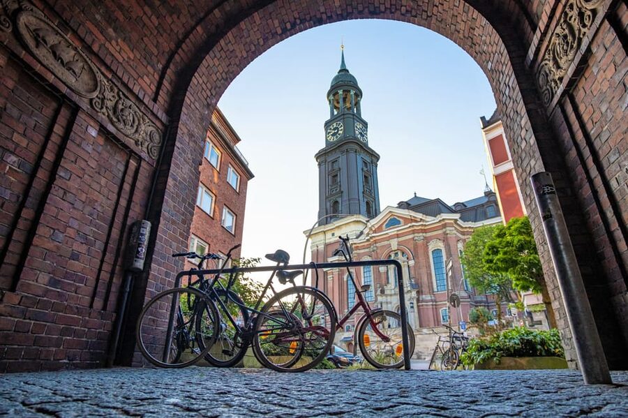 Hamburg: Guided Tour of St. Michael's Church - Rebuilding after wars and accidents