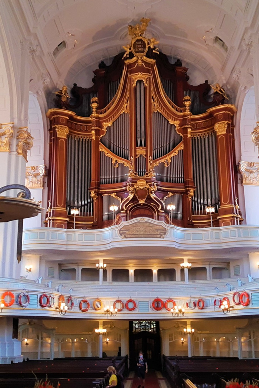 Hamburg: Guided Tour of St. Michael's Church - Meeting your guide beneath the church entrance
