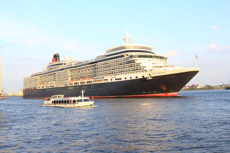 Hamburg: Harbor Cruise - Views, seating, and cold-weather comfort
