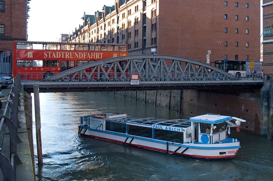 Hamburg: Harbor Cruise and Bus City Hop-On Hop-Off Tour - Key points to know before you go