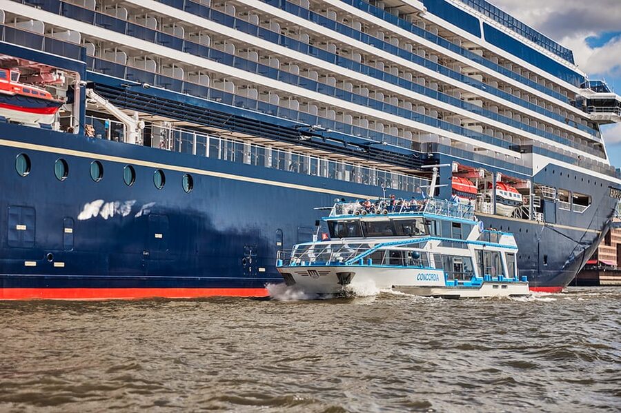 Hamburg: Harbor Cruise and Bus City Hop-On Hop-Off Tour - How the two tours fit together