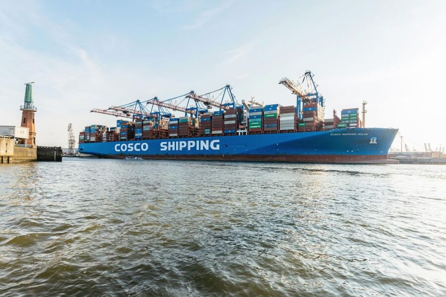 Hamburg: Harbor Cruise with Wine and Cheese - Practical booking advice for a smoother evening