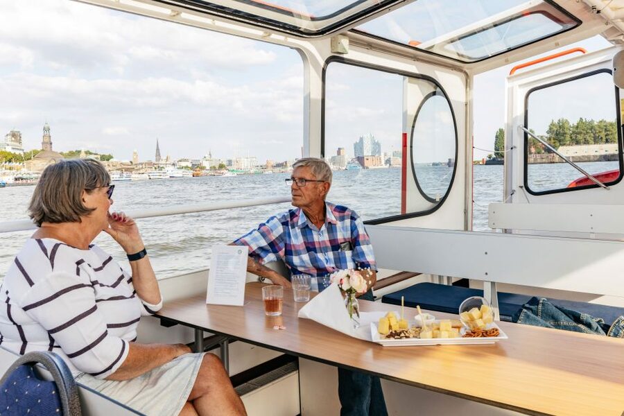 Hamburg: Harbor Cruise with Wine and Cheese - The first part of the route: Hamburg’s working harbor