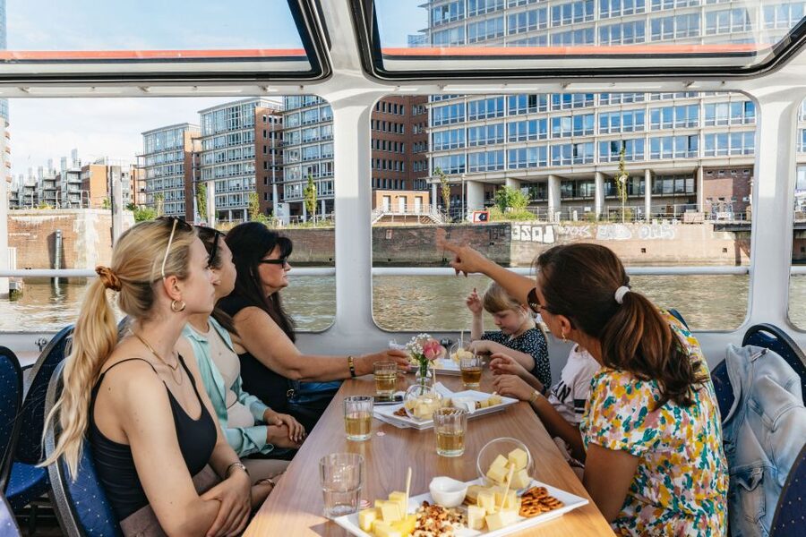 Hamburg: Harbor Cruise with Wine and Cheese - Checking in near Fischbrötchenbude 10