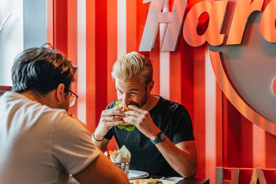 Hamburg: Hard Rock Cafe Skip-the-Line Meal - Choosing between the Funk and Rock menus