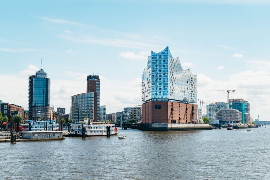 Hamburg: Hop-On Hop-Off Bus with Alster or Harbor Cruise - St. Michael’s Church, St. Pauli, and the return to the harbor