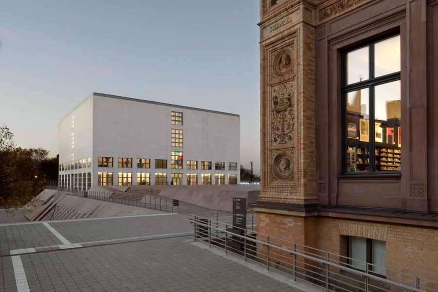 Hamburg: Kunsthalle Entrance Ticket - Finish with international contemporary art