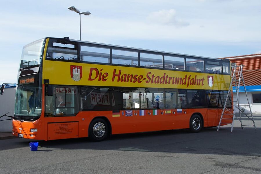 Hamburg : Line G Hop-On Hop-Off Sightseeing Tour - City Hall and the city center