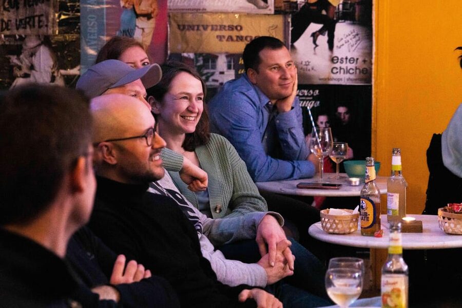 Hamburg: Moin Comedy Club Stand Up Comedy Live Show Ticket - How Much German Do You Need?