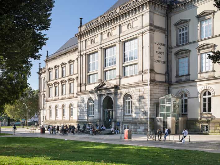 Hamburg: Museum für Kunst und Gewerbe Entrance Ticket - A collection that crosses three cultural areas
