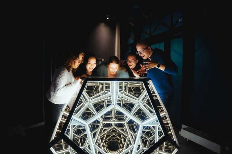 Hamburg: Museum of Illusions Ticket - Who will enjoy this most?