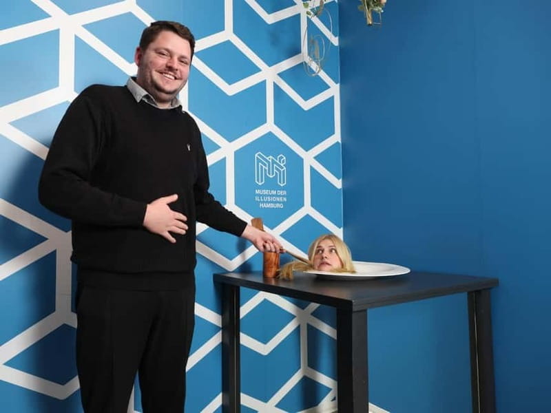 Hamburg: Museum of Illusions Ticket - Starting with optical tricks and strange perspectives