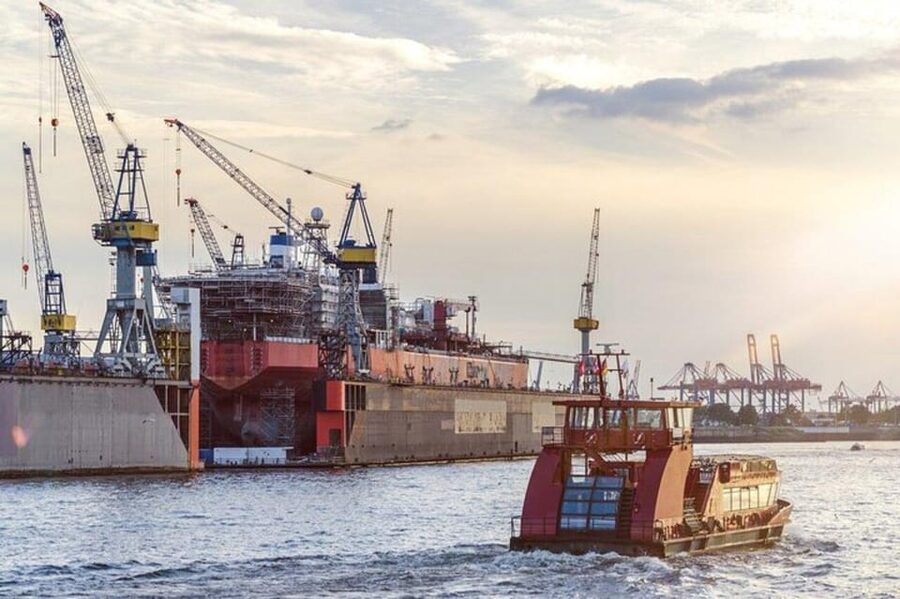 Hamburg: One Hour Traditional Harbor Cruise - Why a one-hour harbor cruise works in Hamburg