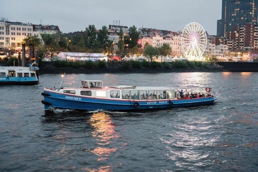 Hamburg: One Hour Traditional Harbor Cruise - Leaving the riverfront for the working harbor