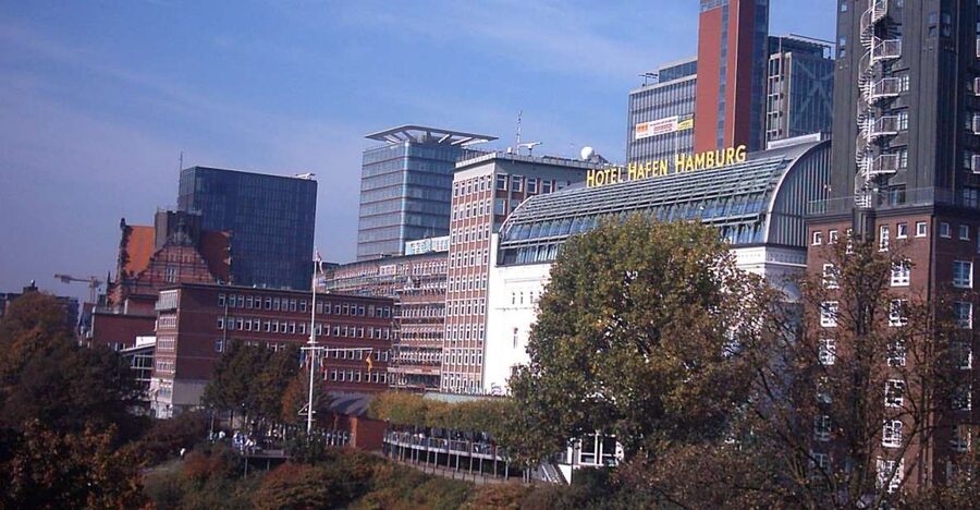 Hamburg: Private 75-Minute Tour of St. Pauli - Starting at Millerntorplatz and the Reeperbahn