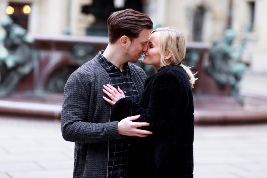 Hamburg: Private Couples' Photoshoot and Walking Tour - Key points at a glance