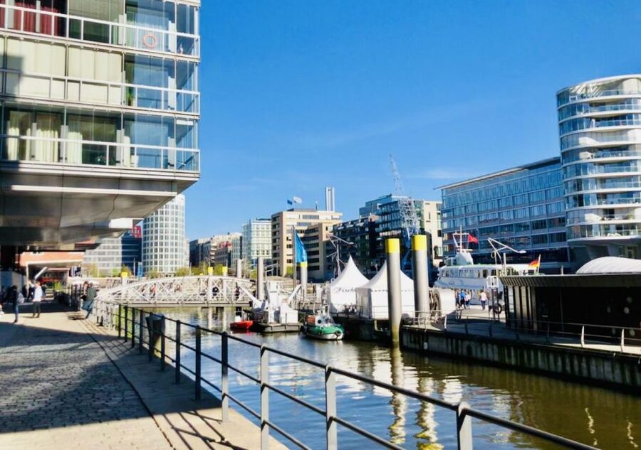 Hamburg: Private Tour UNESCO Speicherstadt and HafenCity - Ending Beside the Elbphilharmonie