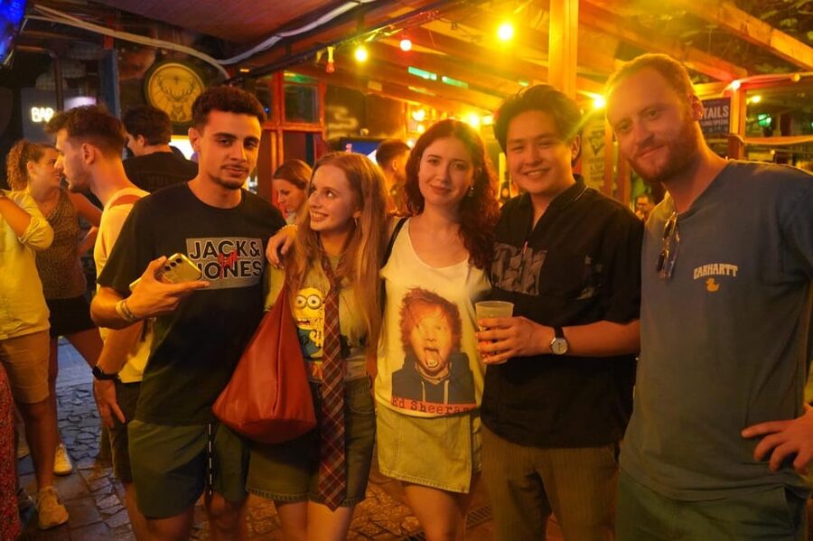 Hamburg: Reeperbahn Pub Crawl with Shots and Games - Dancing At The Final Venue