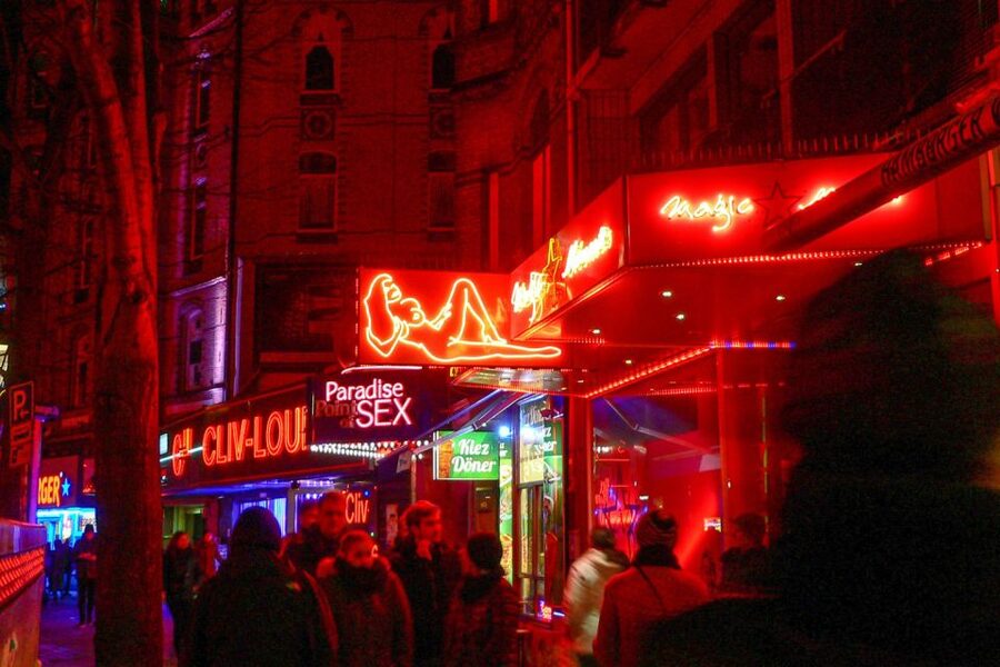 Hamburg: Reeperbahn Quickie, The Short & Sexy St. Pauli Tour - Key points to know before you book