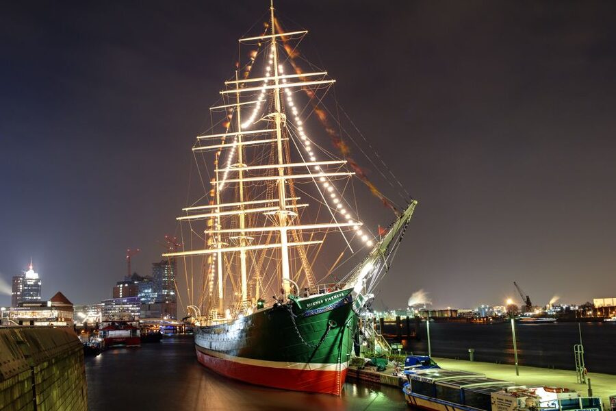 Hamburg: RICKMER RICKMERS Museum Entry Ticket - Who Should Visit This Ship?