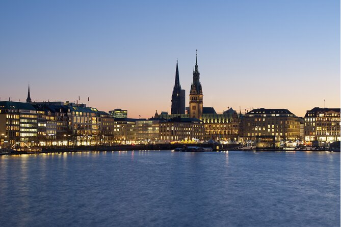 Hamburg Scavenger Hunt and Highlights Self Guided Audio Tour - What this Hamburg activity really is