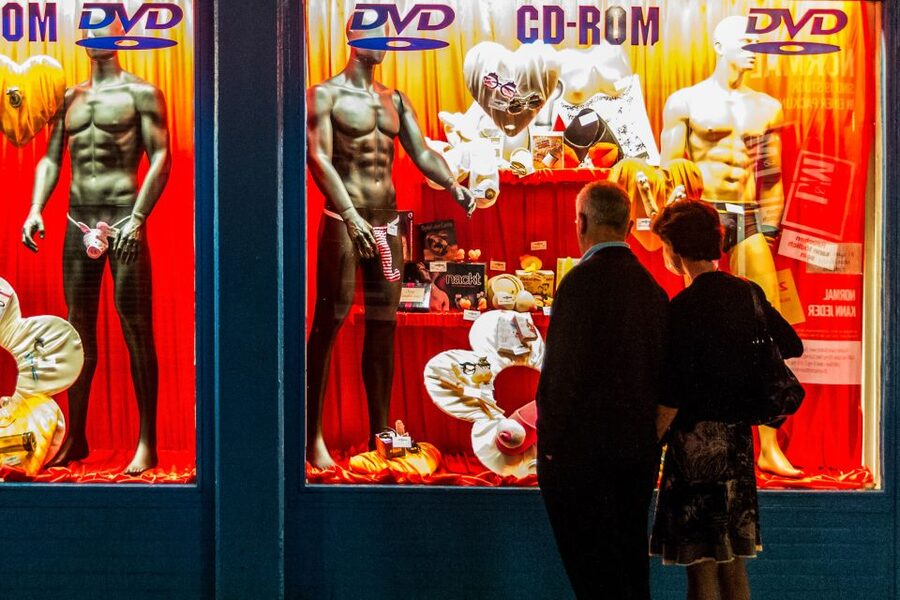 Hamburg: Sex and Crime in St. Pauli Tour for Ages 18+ - What kind of visitor will enjoy it most