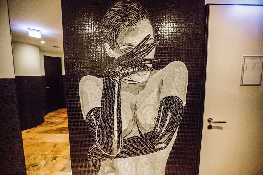 Hamburg: Sex and Crime in St. Pauli Tour for Ages 18+ - Booking advice and final verdict