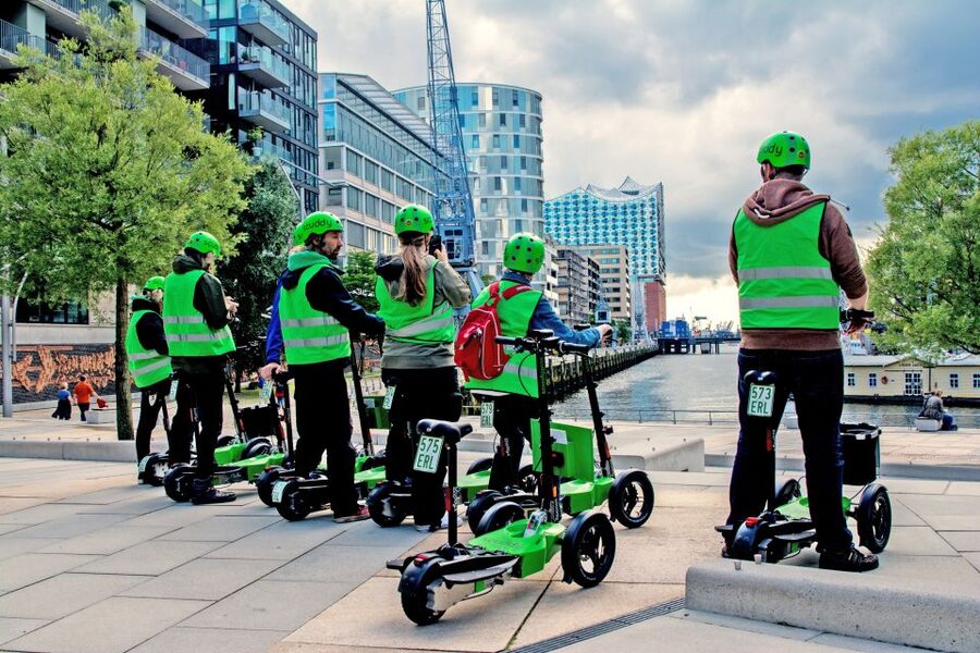 Hamburg: Sightseeing Tour with 'Scuddy' - Following the canals into HafenCity