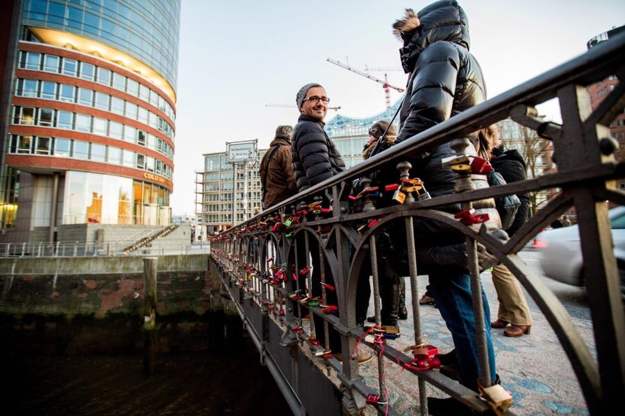 Hamburg: Speicherstadt and HafenCity 2-Hour Tour - Key things to know before you go