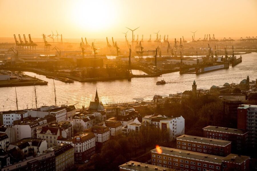 Hamburg: Speicherstadt and HafenCity 2-Hour Tour - Why this Hamburg walk works so well