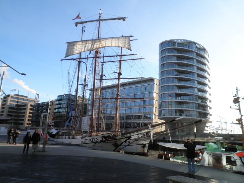 Hamburg: Speicherstadt & HafenCity 2-Hour Walking Tour - Coffee Plaza, the Elbe Philharmonic Hall, and harbor views