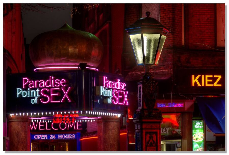 Hamburg: St. Pauli Red Light District Tour - Millerntorplatz sets the scene