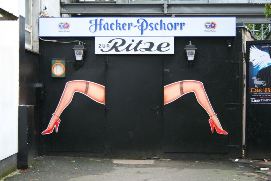Hamburg St Pauli: Red Light District Walking Tour - Hamburger Berg and the practical side of the night