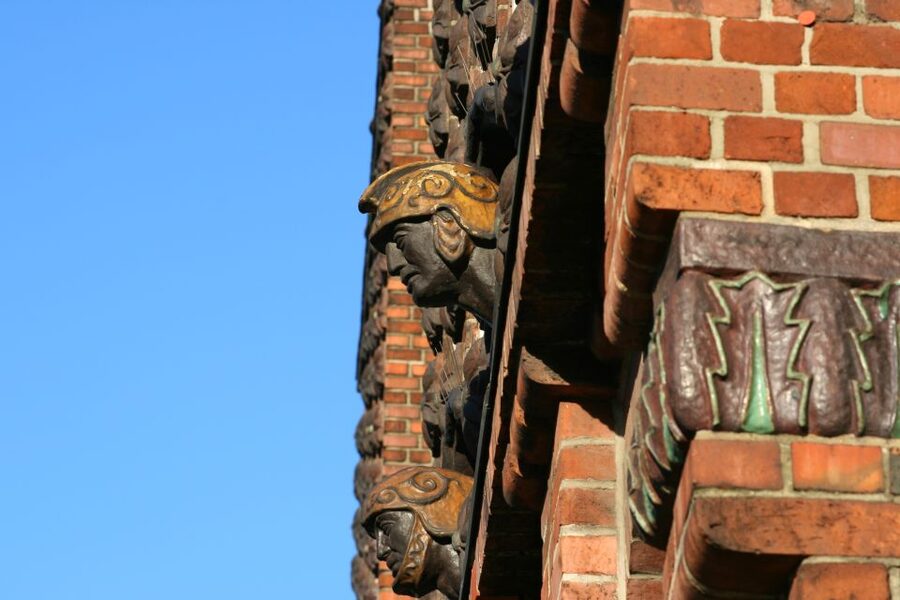 Hamburg St Pauli: Red Light District Walking Tour - What makes the guide important
