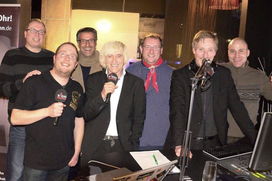 Hamburg: St. Pauli Tour with the White Dandy - Meeting the White Dandy on the Reeperbahn