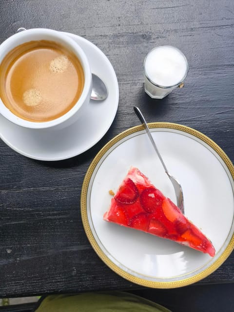 Hamburg: The Wilhelmsburg Food Tour - Five stops, with sweet and savory food