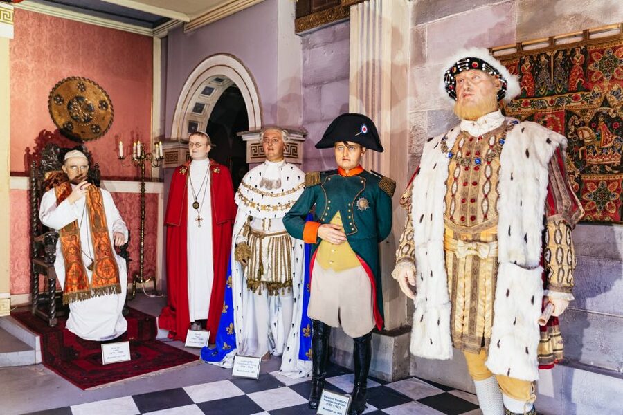 Hamburg: Ticket to the Panoptikum Waxworks - Learning how wax figures are made